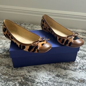 Stuart Weitzman beige bobcat hair flats size 8